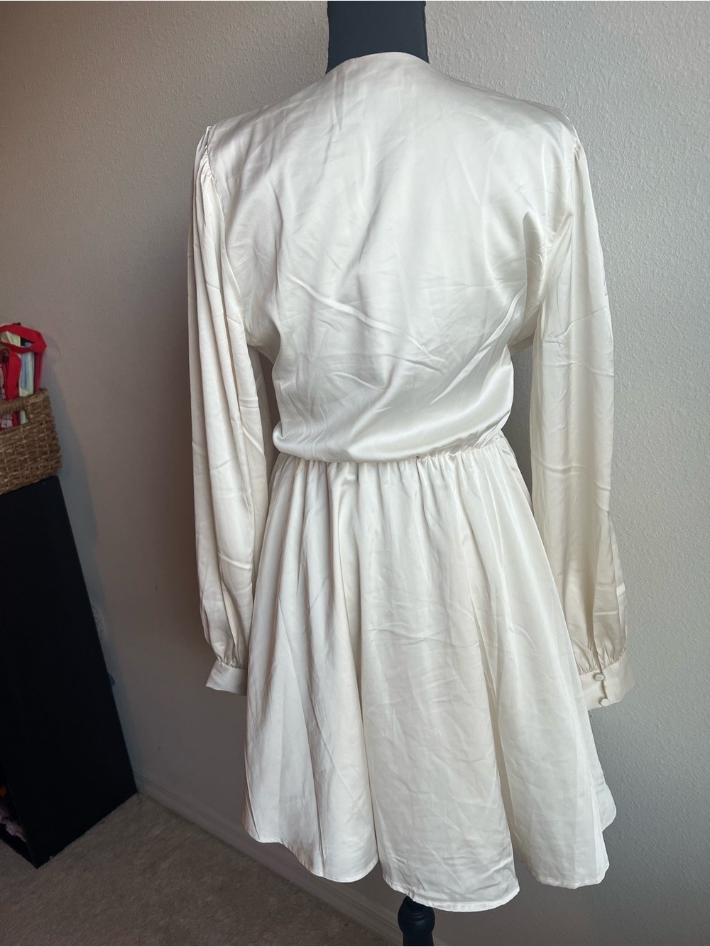 Express Cream V-Neck Surplice Long Sleeve Tie Waist Mini Dress - Picture 3 of 7